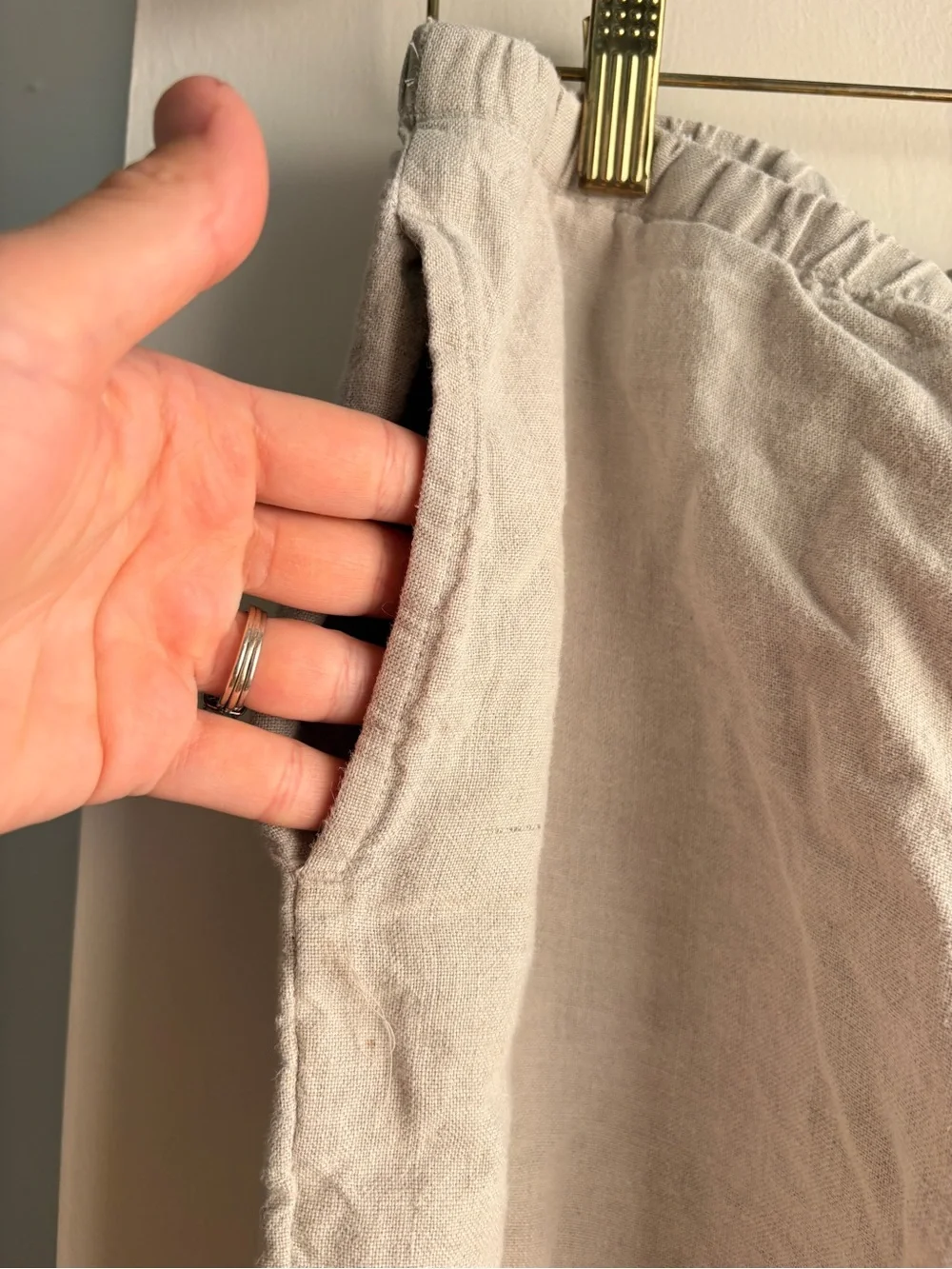 J. Jill Light Tan Linen Relaxed Cropped Chinos